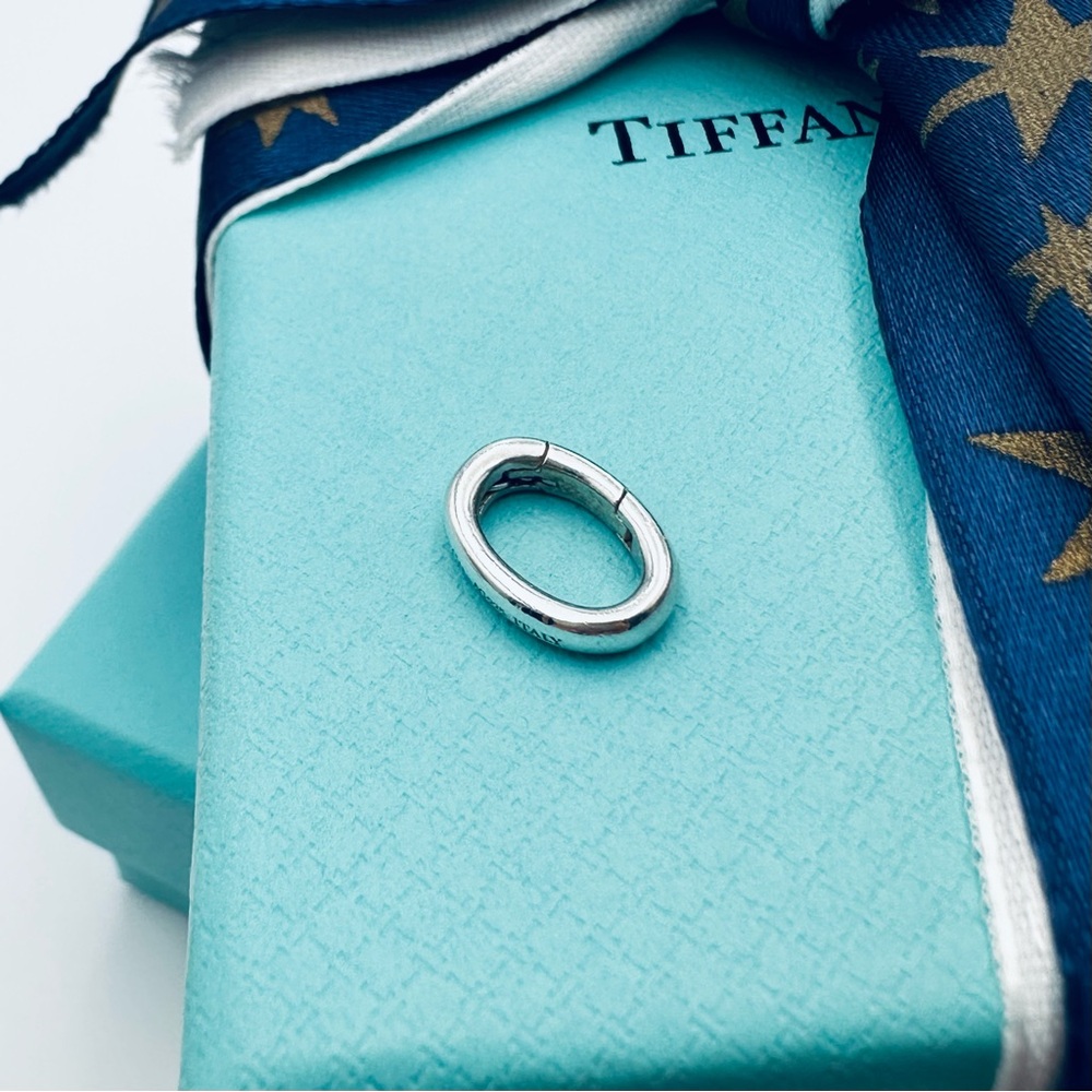 Tiffany & Co. Clasping Link Jump Ring for Bracelet or Necklace - Picture 3 of 6